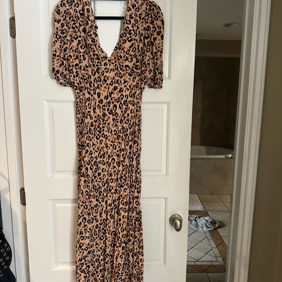 ASTR the Label Cutout Dress Leopard Print - Picture 1 of 5